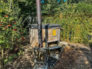 4 Person Holiday Home Near Arnhem Wooden hot tub with chimney
